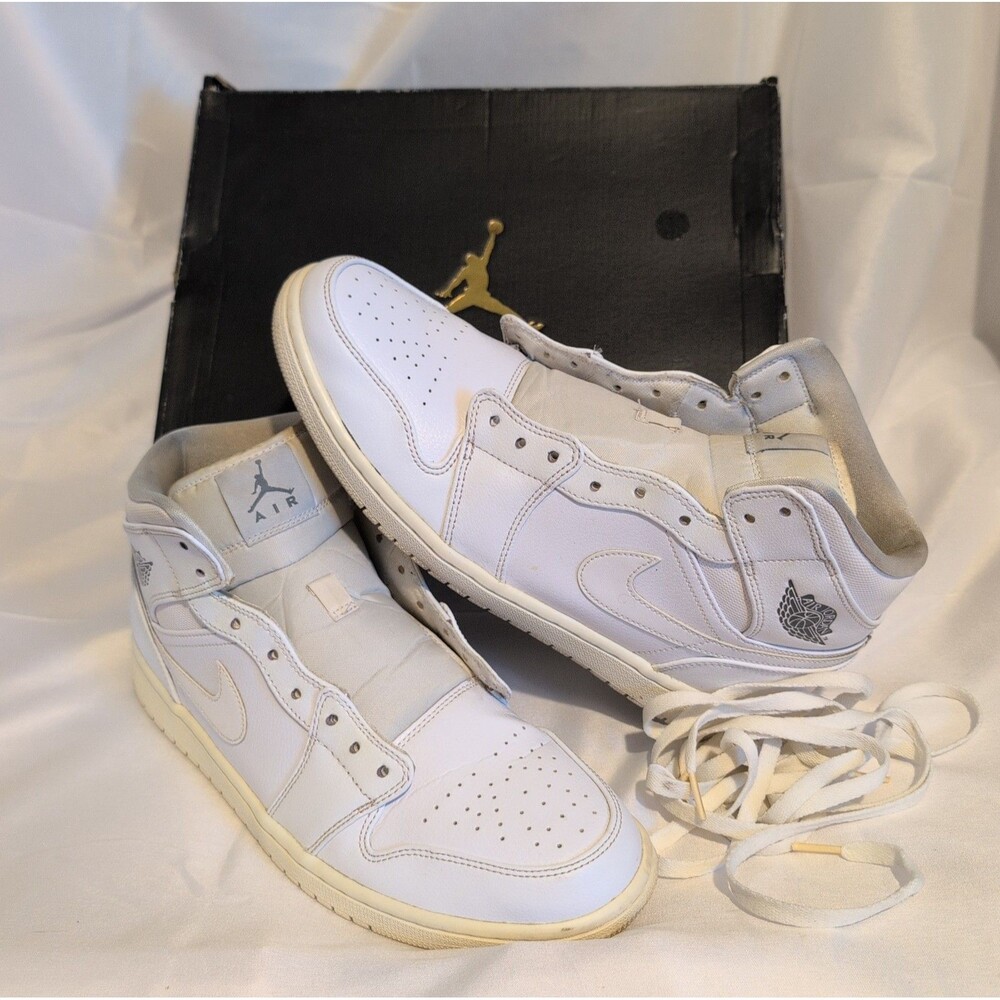 NIKE Air Jordan 1 Mid White Wolf Grey size 11.5